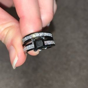 SIZE 6 Black Ring Set